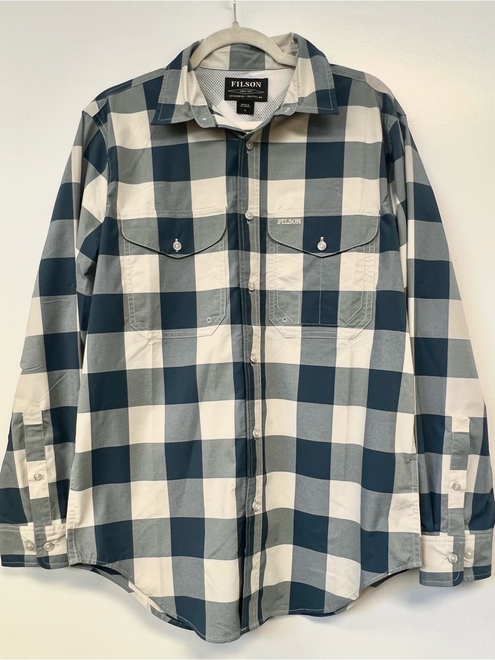 Filson Twin Lakes Sport Shirt Small Sea Green Plaid Lightweight Vented Rear